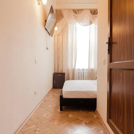 Mama Hostel *